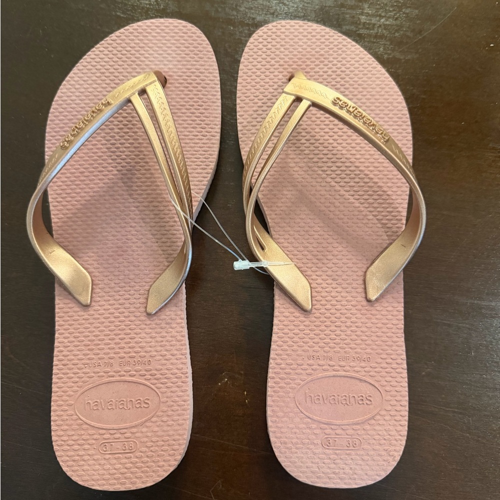 Havaianas Women's Metallic Pink Sandals